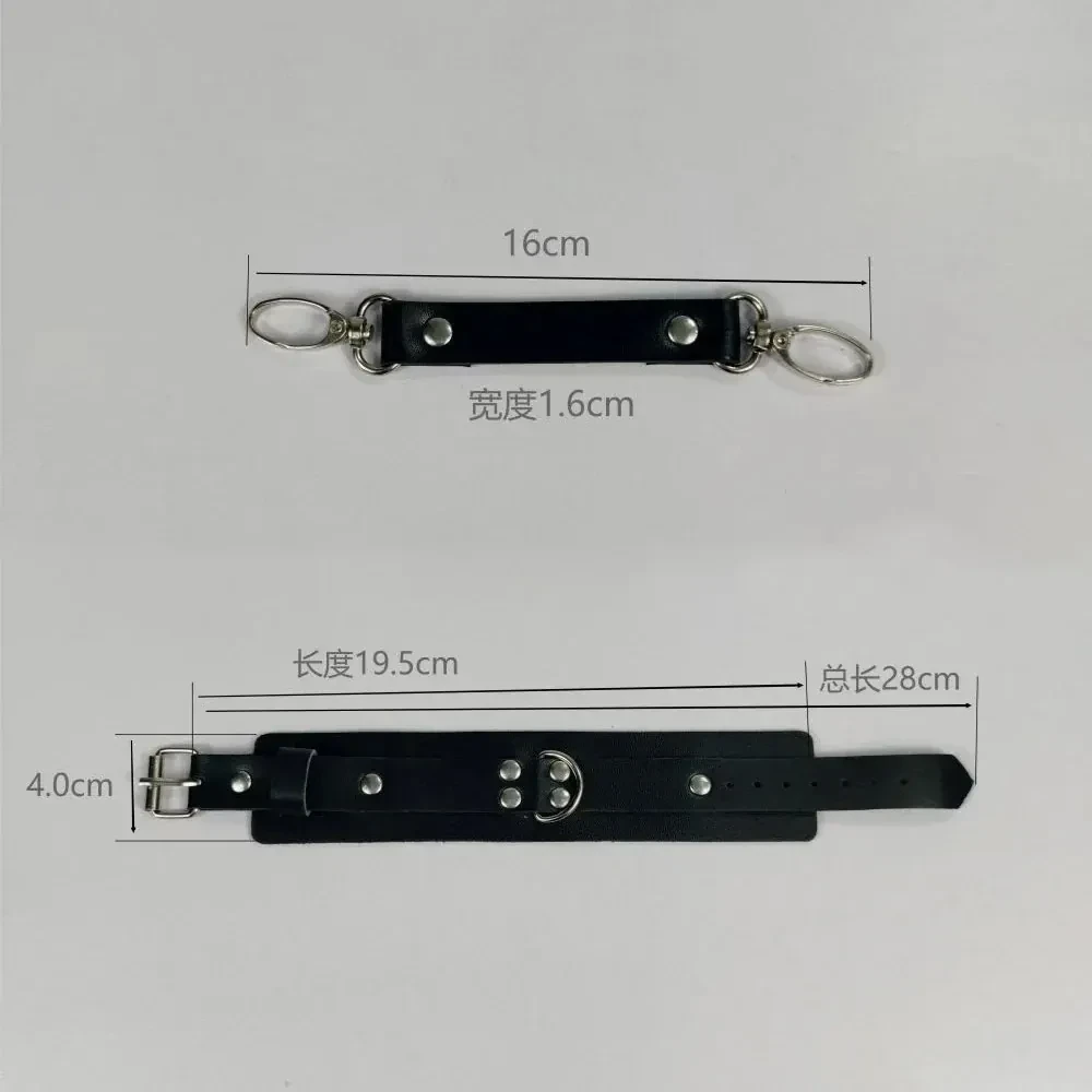 esposas cuero negro con correas ajustables