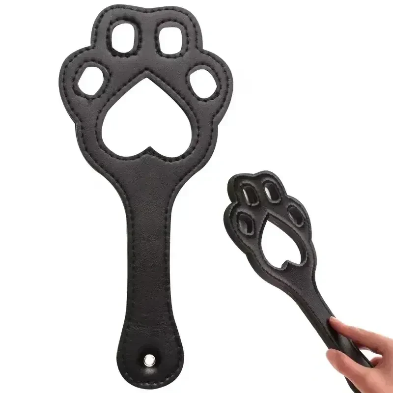 fusta de cuero con diseno garra bdsm